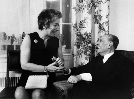 Хорхе Луис Борхес со своей супругой, 1968 г.
